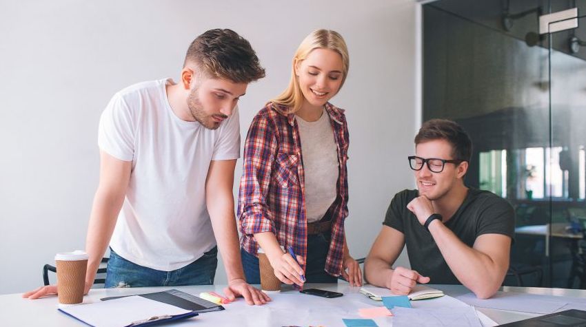 Blogger Review Produk: Strategi Promosi yang Mampu Meningkatkan Kepercayaan dan Minat Beli Konsumen