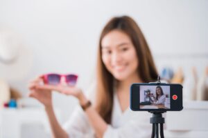 Tingkatkan Penjualan dan Kepercayaan Brand dengan Review Produk oleh Blogger yang Terbukti Efektif di Era Digital